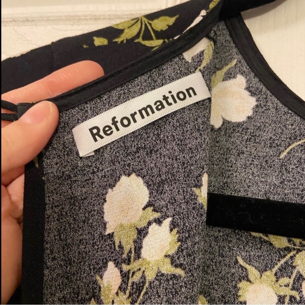 Reformation Moon Dress in Rosalie - Size: 4 - NWOT! - Picture 3 of 11